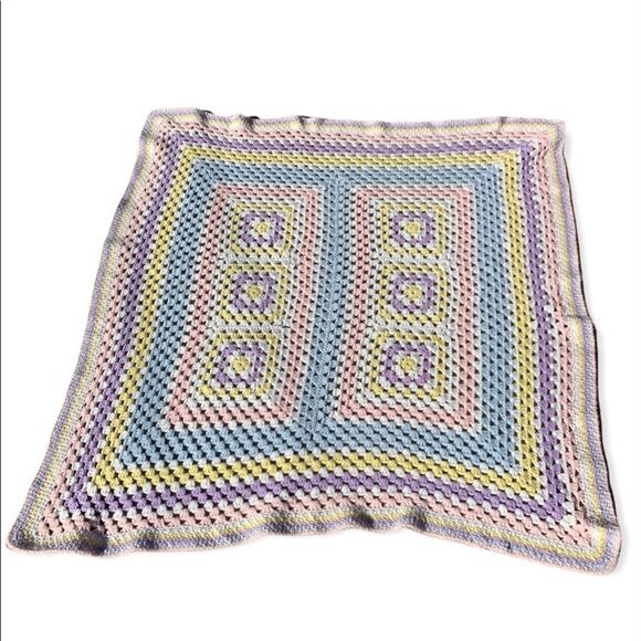 Handmade Vintage Grandma Square Crochet Knit Blanket - Picture 3 of 6
